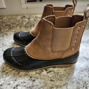 Steve Madden Newlin Duck Boot with Studds Womens Size 11M